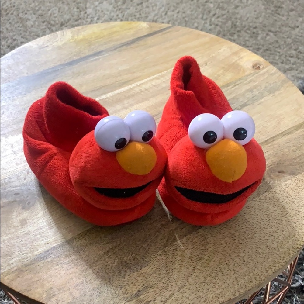Elmo slippers